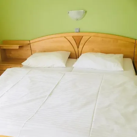 Sixtl, * باد هوفغاستين